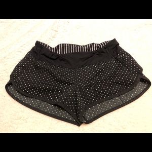 Lululemon speed shorts. SZ 6